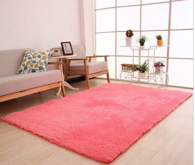 Fluffy White Plush Carpet