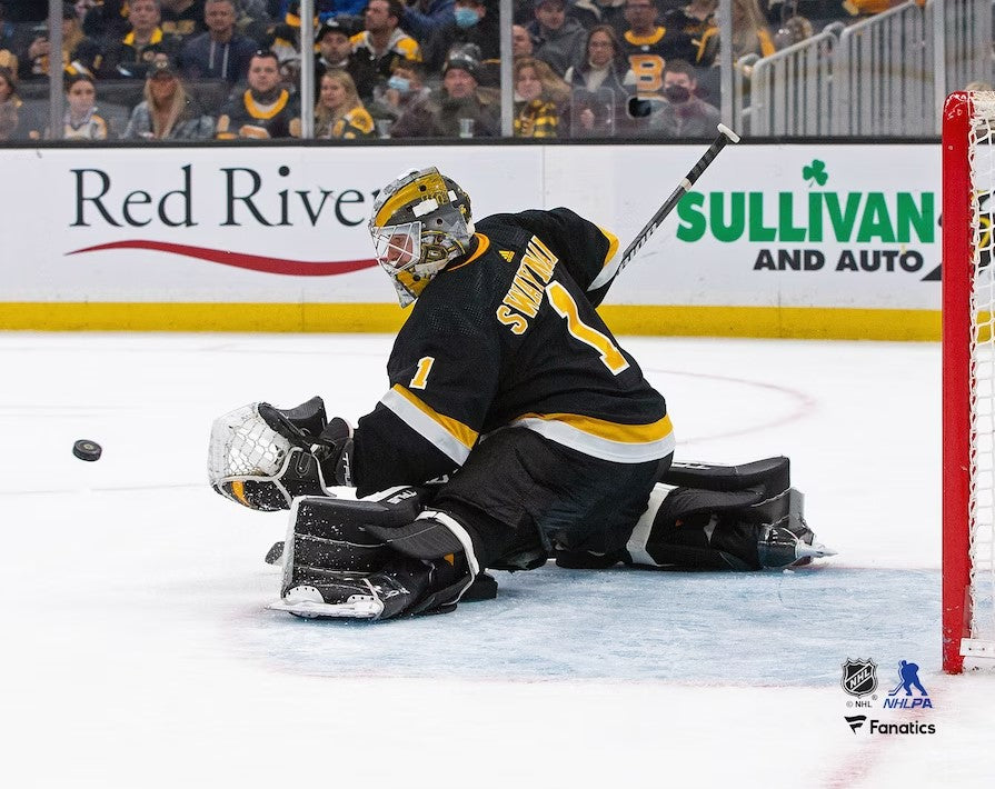 Jeremy Swayman in Action Boston Bruins 8