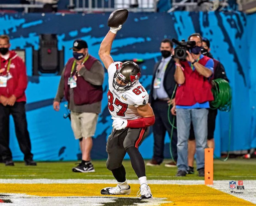 Rob Gronkowski Super Bowl LV Touchdown Spike Tampa Bay Buccaneers 8