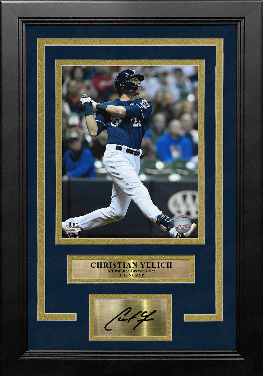 Christian Yelich in Action Milwaukee Brewers 8