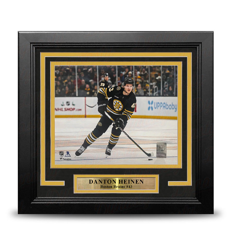 Danton Heinen in Action Boston Bruins 8