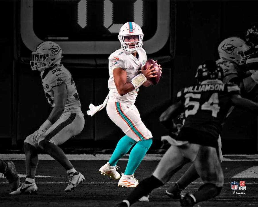 Tua Tagovailoa in Action Miami Dolphins 8