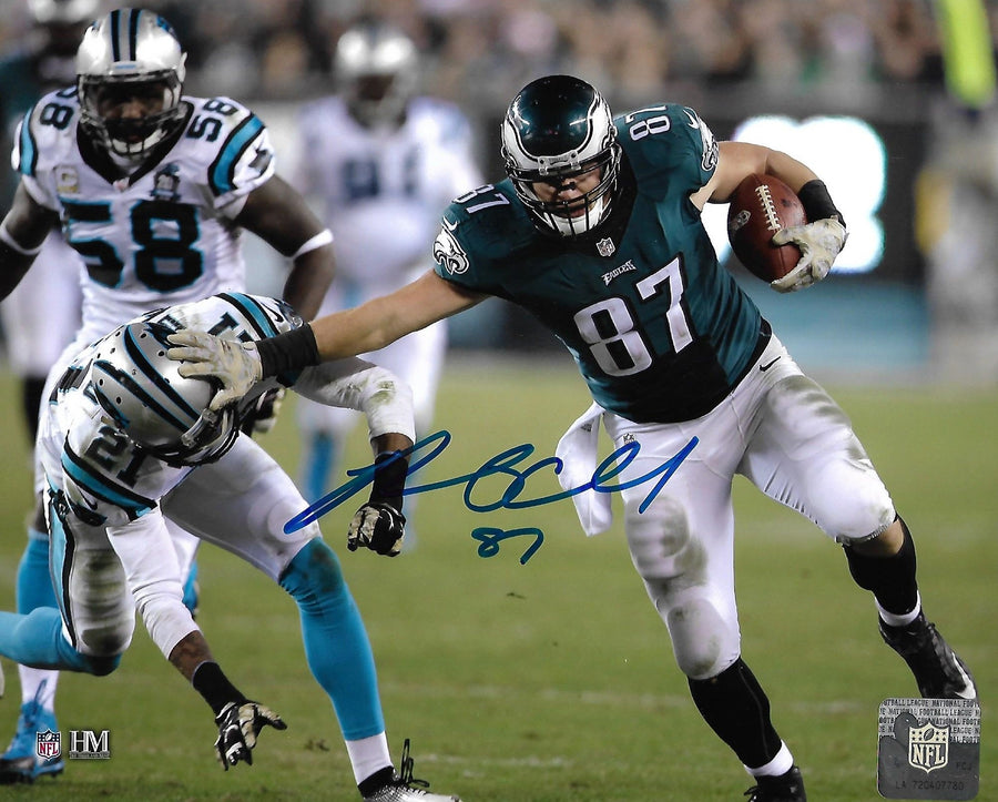Brent Celek Stiff-Arm Action Philadelphia Eagles Autographed 11