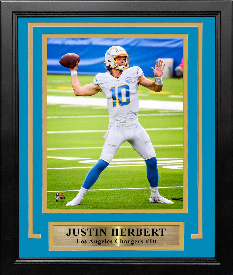 Justin Herbert in Action Los Angeles Chargers 8