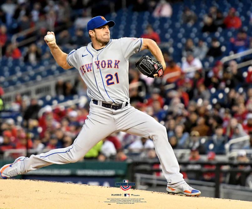 Max Scherzer in Action New York Mets 8