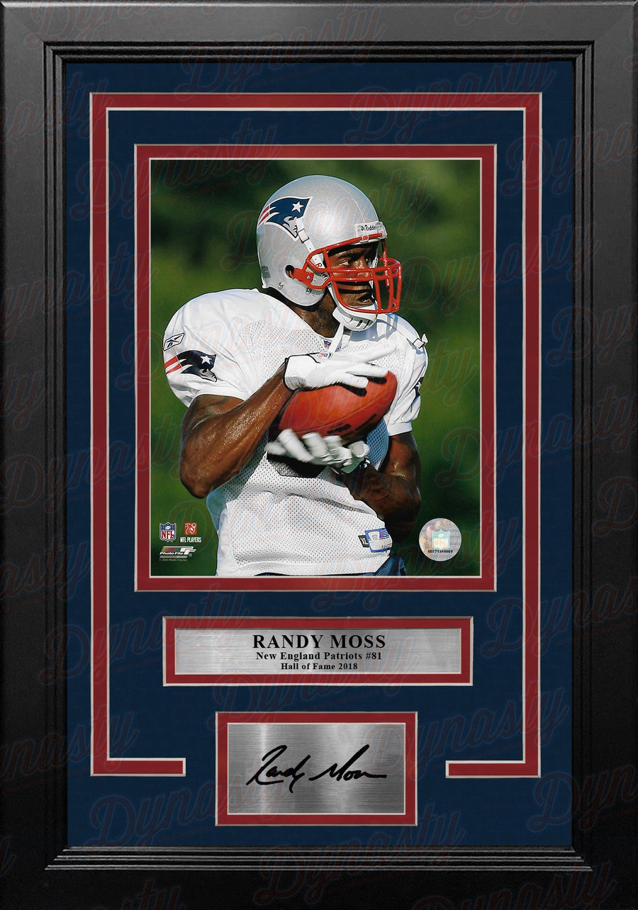 Randy Moss in Action New England Patriots 8
