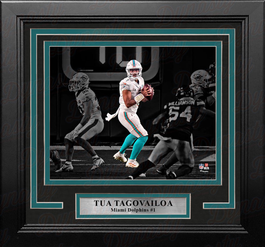 Tua Tagovailoa in Action Miami Dolphins 8