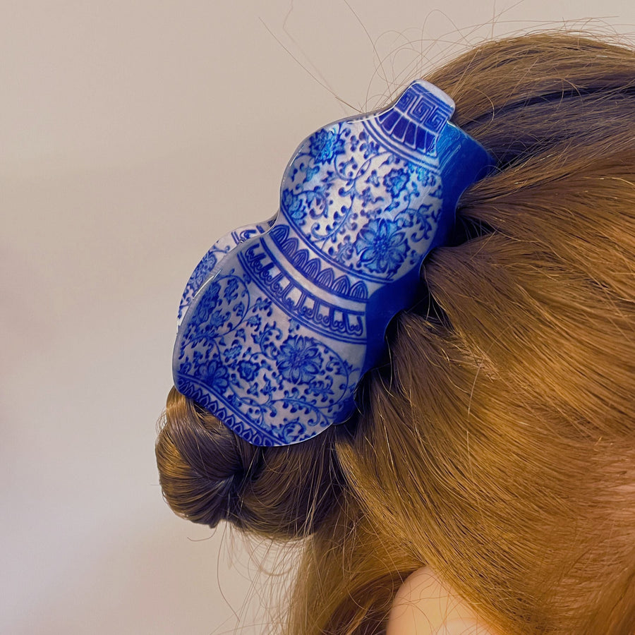 Velvet Claws Antique Vase Hair Clip