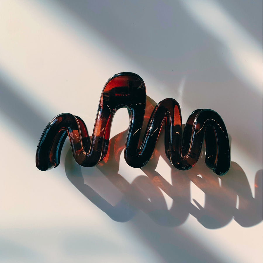 Velvet Claws Hair Clip | '80s Squiggle in Amber Hair Claw