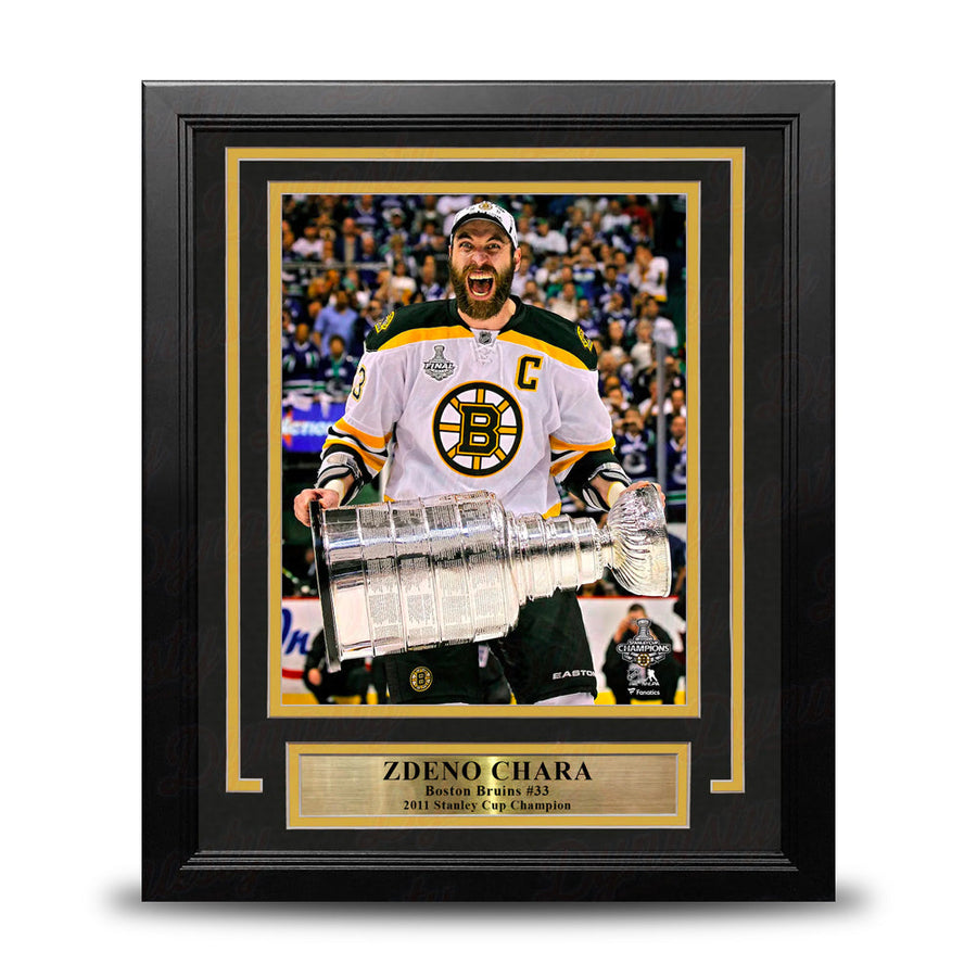 Zdeno Chara Hoists The Stanley Cup Boston Bruins 8